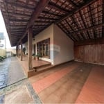 Casa para venda em Centro de 323.81m² com 3 Quartos, 1 Suite e 6 Garagens