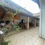 Casa para venda em Jardim Estádio de 249.00m² com 3 Quartos e 4 Garagens