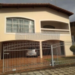 Casa para venda em Vila Haro de 233.00m² com 3 Quartos, 1 Suite e 5 Garagens