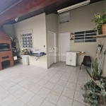 Casa para venda em Centro de 228.00m² com 4 Quartos, 3 Suites e 2 Garagens