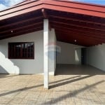 Casa para venda em Parque Dos Eucaliptos de 160.00m² com 2 Quartos e 3 Garagens