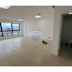 Sala Comercial para alugar em Alphaville Centro Industrial E Empresarial/alphaville. de 42.00m² com 1 Garagem