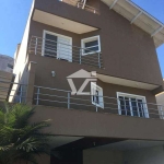 Sobrado para venda em Vila Oliveira de 271.00m² com 3 Quartos, 3 Suites e 4 Garagens