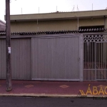 Casa para alugar em Jardim Bethânia de 240.00m² com 3 Quartos e 3 Garagens