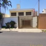 Sobrado para alugar em Centro de 270.00m² com 4 Quartos, 2 Suites e 4 Garagens