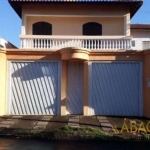 Sobrado para alugar em Jardim Acapulco de 250.00m² com 4 Quartos, 1 Suite e 2 Garagens