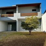 Casa para venda em Residencial Estoril de 229.00m² com 3 Quartos, 1 Suite e 4 Garagens