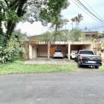 Casa para venda em Chácara Canta Galo de 353.26m² com 4 Quartos, 2 Suites e 3 Garagens