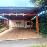 Casa para venda em Jardim Interlagos de 150.00m² com 3 Quartos, 1 Suite e 2 Garagens