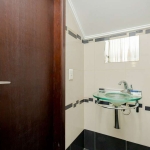 Sobrado para venda em Fanny de 160.00m² com 4 Quartos, 1 Suite e 3 Garagens