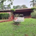 Casa de Condomínio para venda e aluguel em Granja Viana de 235.00m² com 3 Quartos, 1 Suite e 4 Garagens