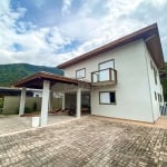 Casa para venda em Lagoinha de 360.00m² com 6 Quartos, 5 Suites e 6 Garagens