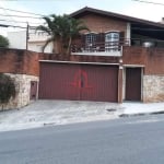 Casa para alugar em Jardim Messina de 228.00m² com 3 Quartos, 1 Suite e 4 Garagens