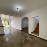 Casa de Condomínio para venda e aluguel em Aldeia Da Serra de 275.00m² com 3 Quartos, 1 Suite e 4 Garagens