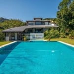 Casa para venda em Maresias de 600.00m² com 4 Quartos, 2 Suites e 4 Garagens