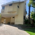 Casa para venda em Alphaville de 389.00m² com 4 Quartos, 2 Suites e 3 Garagens