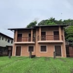 Casa para venda em Maranduba de 140.00m² com 4 Quartos e 8 Garagens