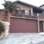 Casa para venda em Jardim Messina de 228.00m² com 4 Quartos, 1 Suite e 4 Garagens