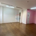 Sala Comercial para venda em Alphaville Industrial de 57.00m²