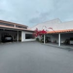 Casa para venda em Jardim Astro de 190.00m² com 3 Quartos, 1 Suite e 4 Garagens