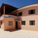 Casa para venda em Jardim Nova Planaltina de 182.00m² com 3 Quartos, 1 Suite e 3 Garagens