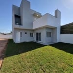 Sobrado para venda em Itapoá de 227.00m² com 3 Quartos, 3 Suites e 8 Garagens