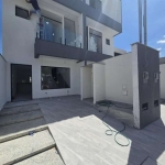 CASA TRIPLEX COM PISCINA EM CONDOMÍNIO DE ALTO PADRÃO NO BAIRRO DE CAMPO GRANDE.