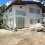 Casa 4/4 em Condomínio em Lauro de Freitas.