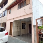 Vendo Casa Duplex  de vila com 3 qtos e garagem na Imbetiba/Macaé-RJ.