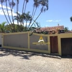 Vendo na Gloria Casa de Condomínio com 4 Quartos e 3 banheiros , piscina, quintal amplo , Macaé/RJ