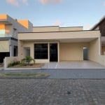 Casa em Condomínio Fechado no Antares com 3 quartos sendo 2 suítes - 240m²