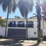 Casa com 3 Quartos e 4 banheiros à Venda, 266 m² por R$ 1.200.000