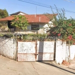 Casa/Terreno a venda - Para Reformar ou Reconstruir