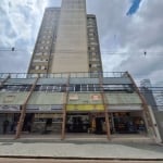 Cobertura Centro de Curitiba,  Shopping Estação, CEFET. 2 entradas (piso 1 e piso Superior), 1 vaga de garagem livre, apartamento muito claro, arejado