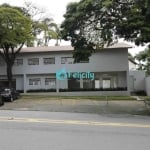 Prédio comercial com 615m2,  9 vagas no Alto de Pinheiros