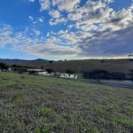 Terreno de esquina no Cond. Quinta dos Lagos