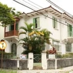 Casa à Venda com 250m², 4 dormitórios, 2 suítes, 2 salas e 6 vagas!!!