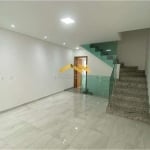 Casa à Venda com 220m², 3 dormitórios, 3 suítes e 5 vagas!!!