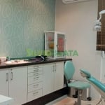 EXCELENTE SALA COMERCIAL DE 10 M² EQUIPADA E PRONTA PARA DENTISTA, LOCALIZADA NO CENTRO.