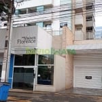 EXCELENTE APARTAMENTO NO MAISON FLORENCE, COM 03 QUARTOS, SEMI MOBILIADO PARA MORAR NA ZONA 03.