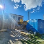 Sobrado 2 quartos sacada e espaço de terreno nos fundos, no bairro Vitória Régia Cic.