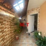 Casa com 3 dormitórios sendo 01 suíte à venda, 180 m² por R$ 255.000 - Jacarepaguá - Rio de Janeiro/RJ