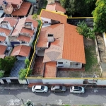 Casa duplex, com 312m²; 5 quartos e excelente localização no bairro Edson Queiroz.