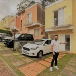 Casa com 3 dorms à Venda por R$ 720.000 - Granja Viana - Cotia/SP