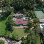 Casa térrea, PORTEIRA FECHADA  com 3 dormitórios à venda no Miolo da Granja, 418 m² por R$ 3.600.000 - Vila Santo Antônio - Cotia/SP