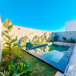 Casa com 03 suítes e piscina à venda no condomínio Alphaville 2