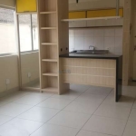 Apartamento à venda, 37 m² privativos, Semi-mobiliado, Centro Cívico, Curitiba, PR