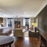 Flat com 02 dorms em Pinheiros, prox ao Pq. Villa Lobos e Instituto Tomie Ohtake