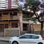 Casa 5/4 sendo 3 suítes para fins comerciais ou residencial