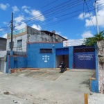 Casa comercial a venda no bairro Álvaro Weyne.